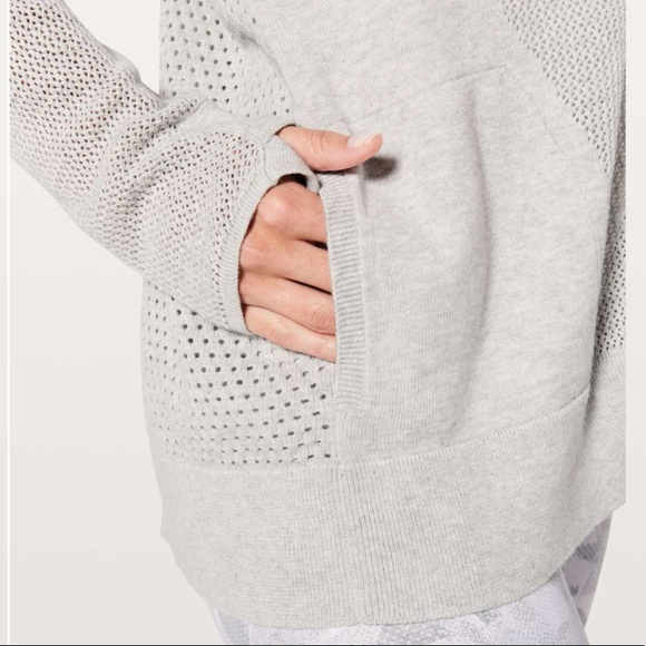 lululemon Still Movement Wrap - Picture 4 of 8